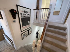 Spacious two bedroom flat in prestigious Highgate.